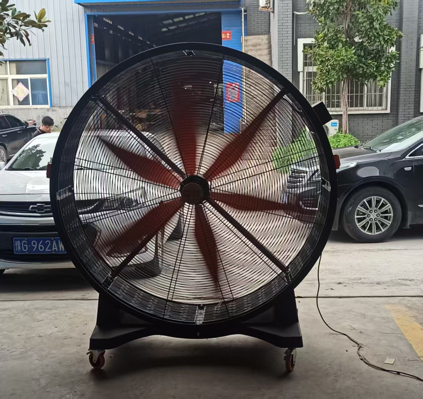 戰(zhàn)高溫，送清涼